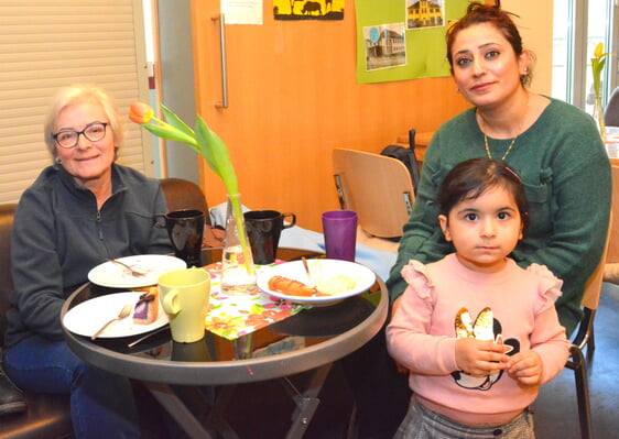 Manchmal bringen die Frauen auch ihre kleinen Kinder mit. Foto: Wolfgang Teipel