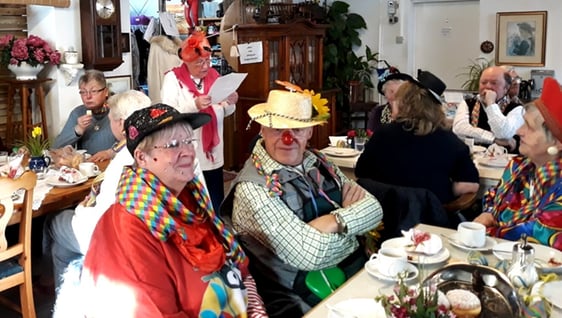 Alaaf und Helau beim Generationencafé im Sozialzentrum an der Schubertstraße.