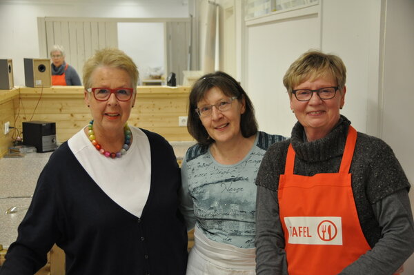 Fleißige Helferinnen nach getaner Arbeit (v.l.): Christine Feldmann, Beate Niemann und Elisabeth Fechner
