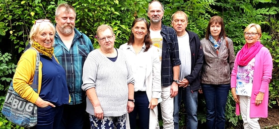 Das Team um Heike Schaefer (4. von links) braucht Verstärkung. Foto: DW